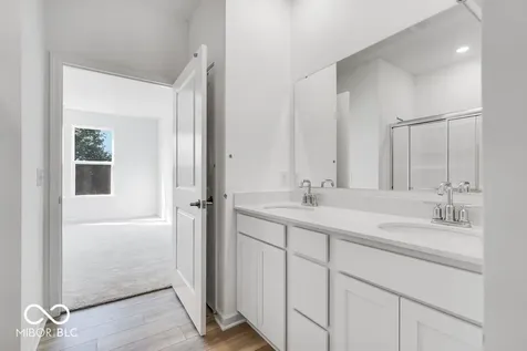 11129 Dressage Way Indianapolis IN 46239