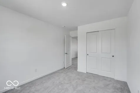 11129 Dressage Way Indianapolis IN 46239