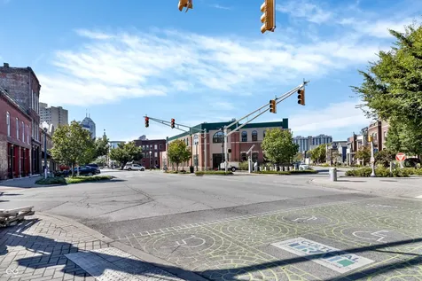 624 E Walnut Street Indianapolis IN 46204