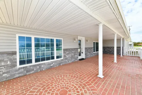 9033 W 1000 N Elwood IN 46036
