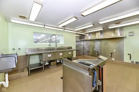 9033 W 1000 N Elwood IN 46036