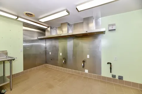 9033 W 1000 N Elwood IN 46036