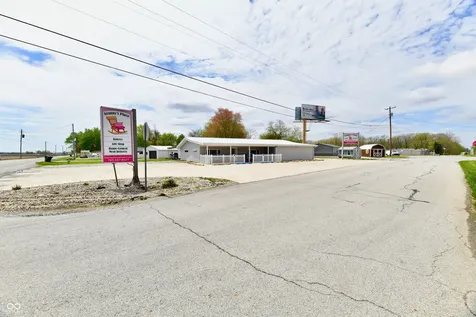 9033 W 1000 N Elwood IN 46036