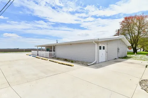 9033 W 1000 N Elwood IN 46036