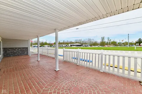 9033 W 1000 N Elwood IN 46036