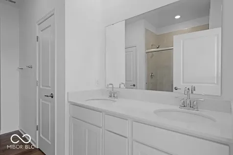 1205 Authentic Lane Indianapolis IN 46239