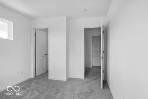 1205 Authentic Lane Indianapolis IN 46239