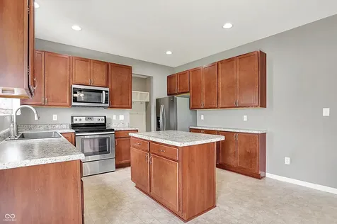 1384 Horse Shoe Bend Greenwood IN 46143