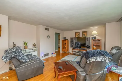 2445 S Bolton Avenue Indianapolis IN 46203