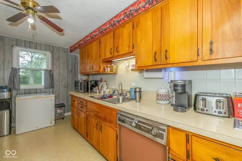 2445 S Bolton Avenue Indianapolis IN 46203