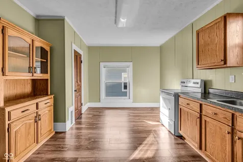 709 Wheeling Avenue Muncie IN 47303