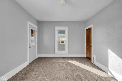 709 Wheeling Avenue Muncie IN 47303