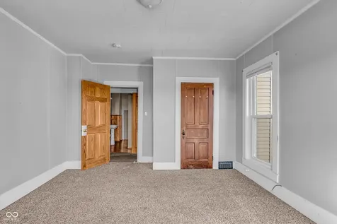 709 Wheeling Avenue Muncie IN 47303