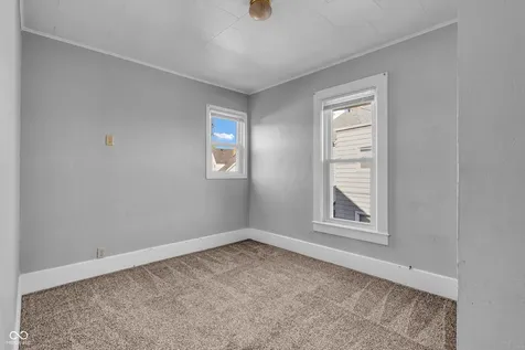 709 Wheeling Avenue Muncie IN 47303