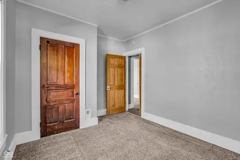 709 Wheeling Avenue Muncie IN 47303