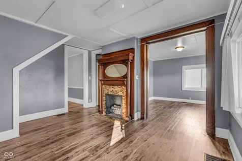 709 Wheeling Avenue Muncie IN 47303
