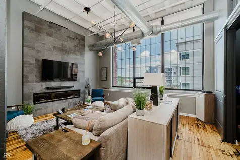 624 E Walnut Street Indianapolis IN 46204