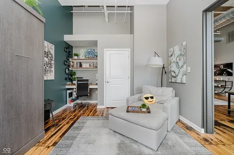 624 E Walnut Street Indianapolis IN 46204