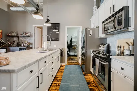 624 E Walnut Street Indianapolis IN 46204