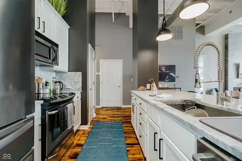624 E Walnut Street Indianapolis IN 46204