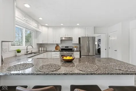11845 Discovery Circle Indianapolis IN 46236