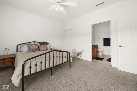 1064 Laurelwood Lane Greenwood IN 46142