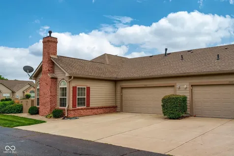 1064 Laurelwood Lane Greenwood IN 46142