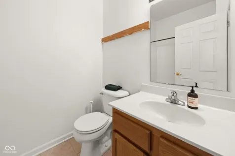 1064 Laurelwood Lane Greenwood IN 46142