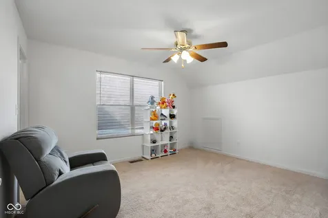 2017 Shadow Creek Boulevard Columbus IN 47201