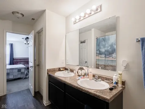 8125 Whistlewood Drive Indianapolis IN 46239