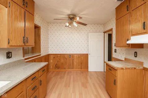660 East Drive Seymour IN 47274