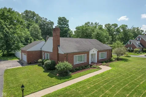 660 East Drive Seymour IN 47274