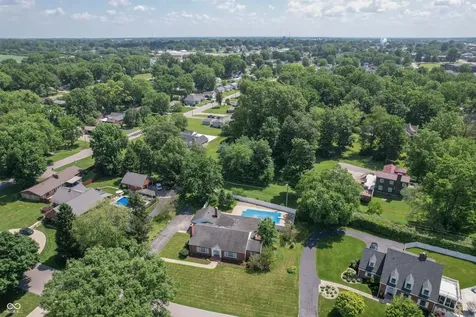 660 East Drive Seymour IN 47274