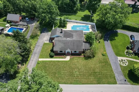 660 East Drive Seymour IN 47274