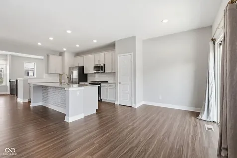 13472 Erlen Drive Fishers IN 46037