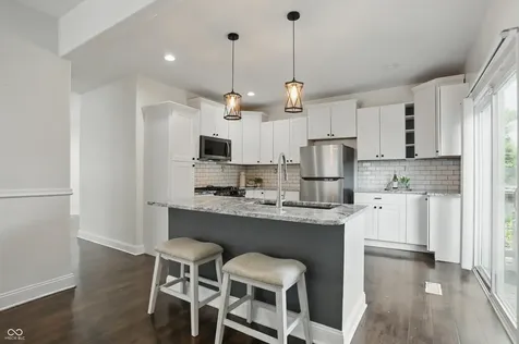 3307 N College Avenue Indianapolis IN 46205