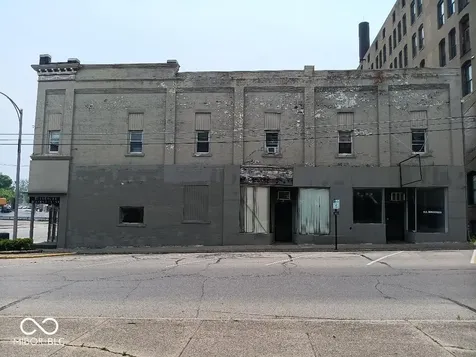 33 E 11th Street Anderson IN 46016