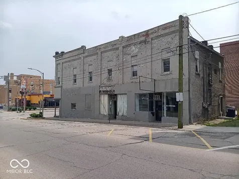 33 E 11th Street Anderson IN 46016