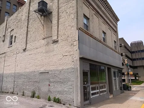 33 E 11th Street Anderson IN 46016