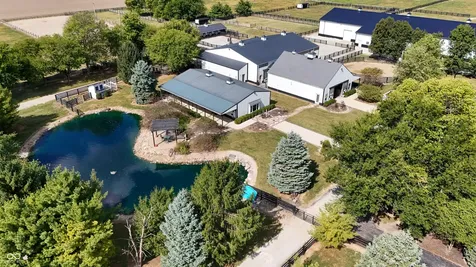 115 W State Road 38 Pendleton IN 46064