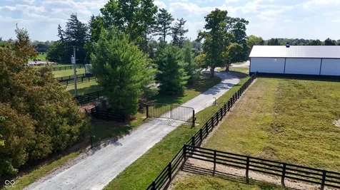 115 W State Road 38 Pendleton IN 46064