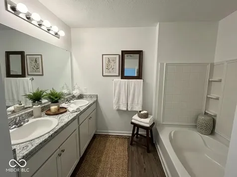 2953 Strauss Lane Indianapolis IN 46239