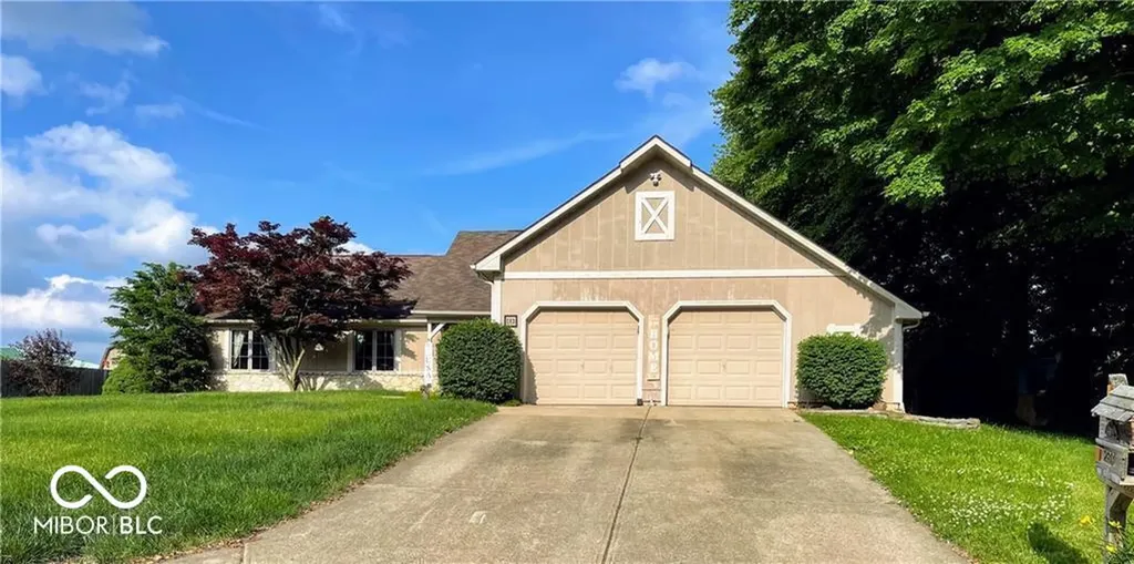 263 Queensway Drive Avon IN 46123