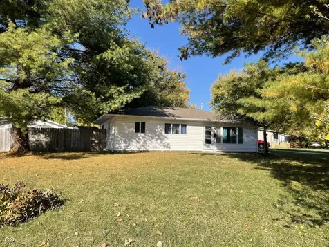 624 Sweetbriar Avenue Whiteland IN 46184