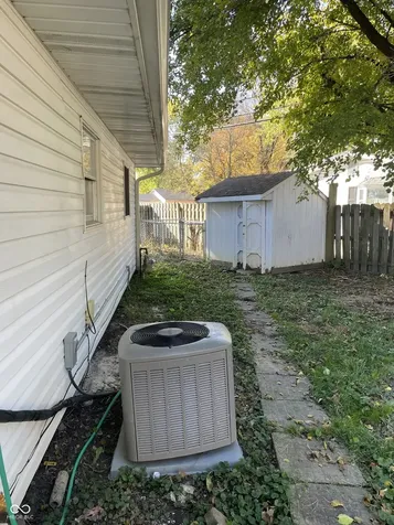 624 Sweetbriar Avenue Whiteland IN 46184