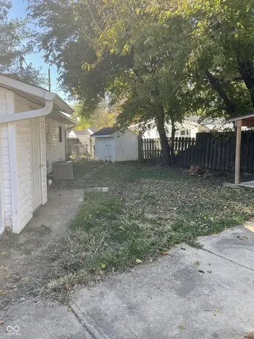 624 Sweetbriar Avenue Whiteland IN 46184