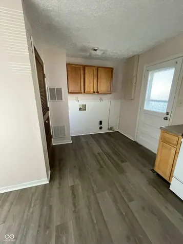 624 Sweetbriar Avenue Whiteland IN 46184