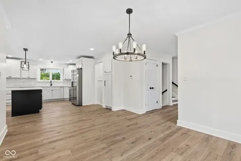 3850 Glenview Drive Indianapolis IN 46240