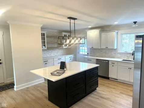 3850 Glenview Drive Indianapolis IN 46240