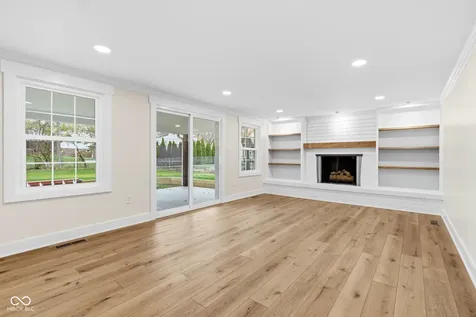 3850 Glenview Drive Indianapolis IN 46240